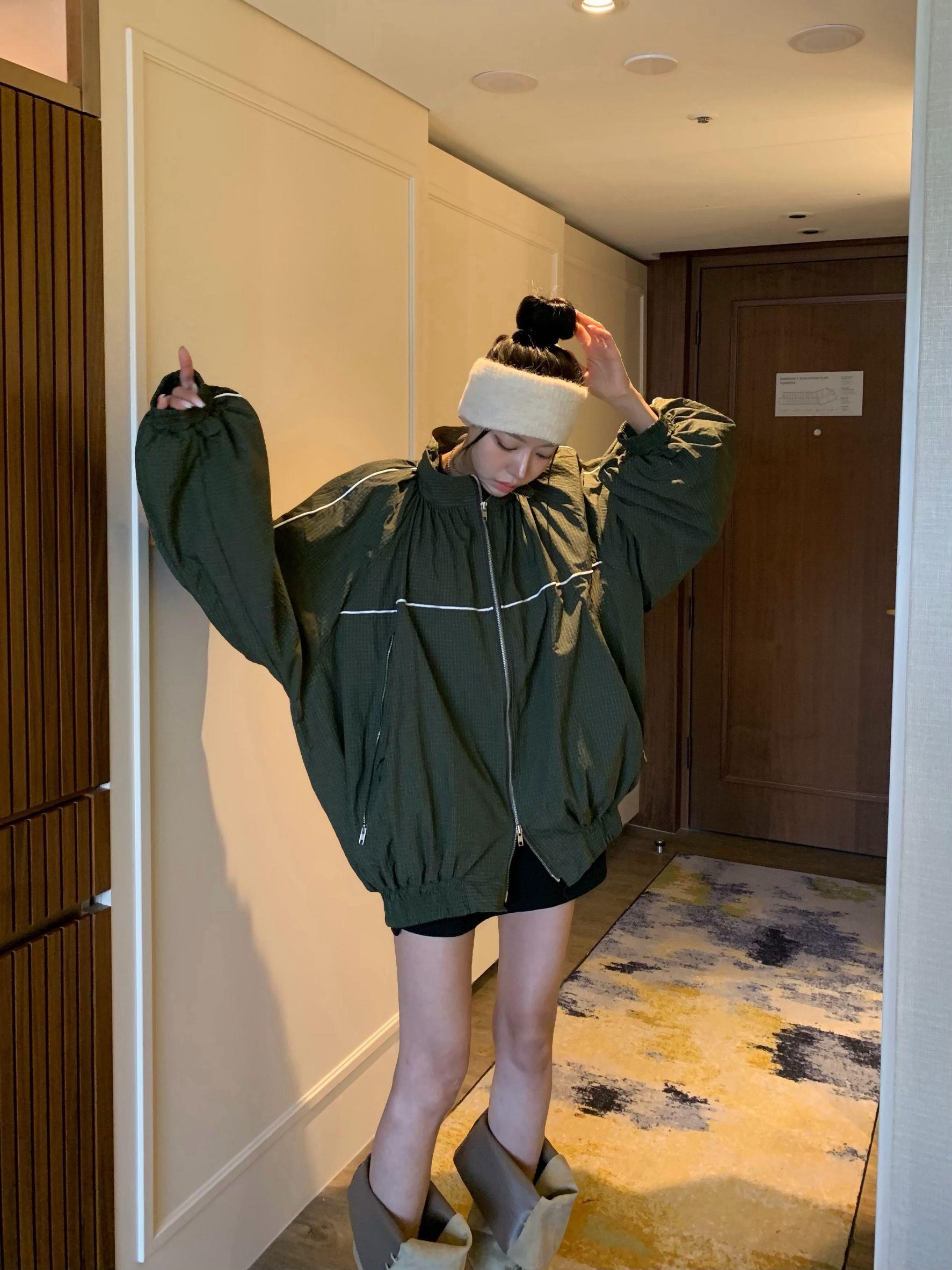 線條格紋尼龍外套